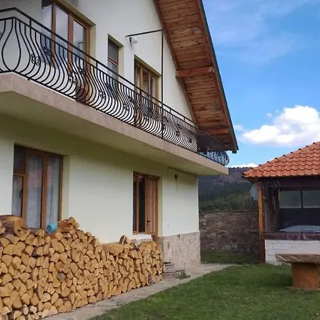 Вила Беслет Vendégház